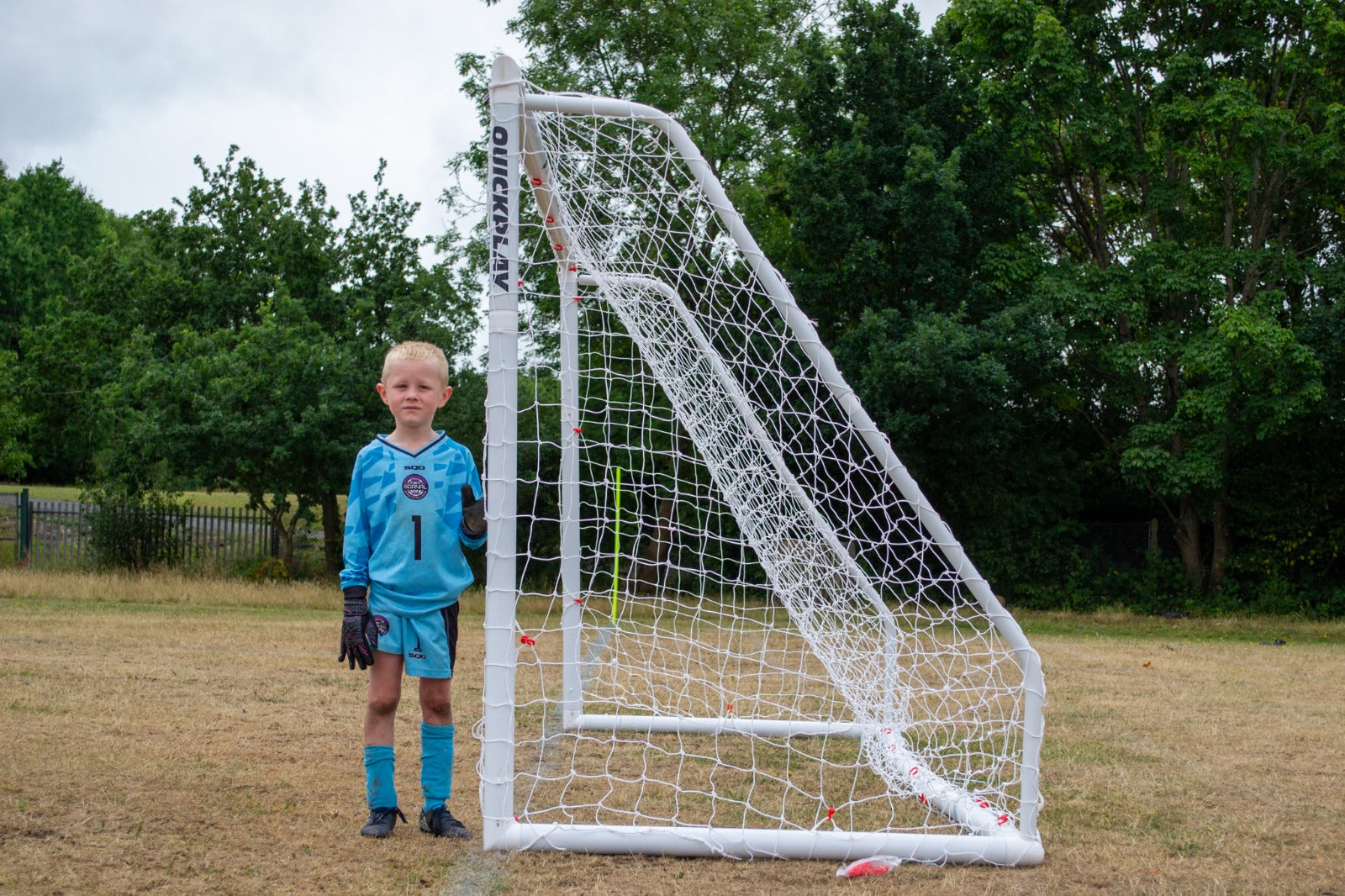 Gornal DC Blue Goalkeeper Full Strip